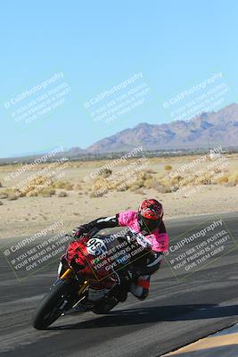 media/Jan-10-2025-CVMA Friday Practice (Fri) [[489e0da257]]/Group 4 and Trackday/Session 2 (Turn 4 Inside)/